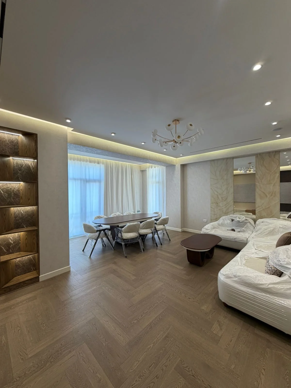 Kirayə 3 otaqlı Mənzil 170 m² Bakı