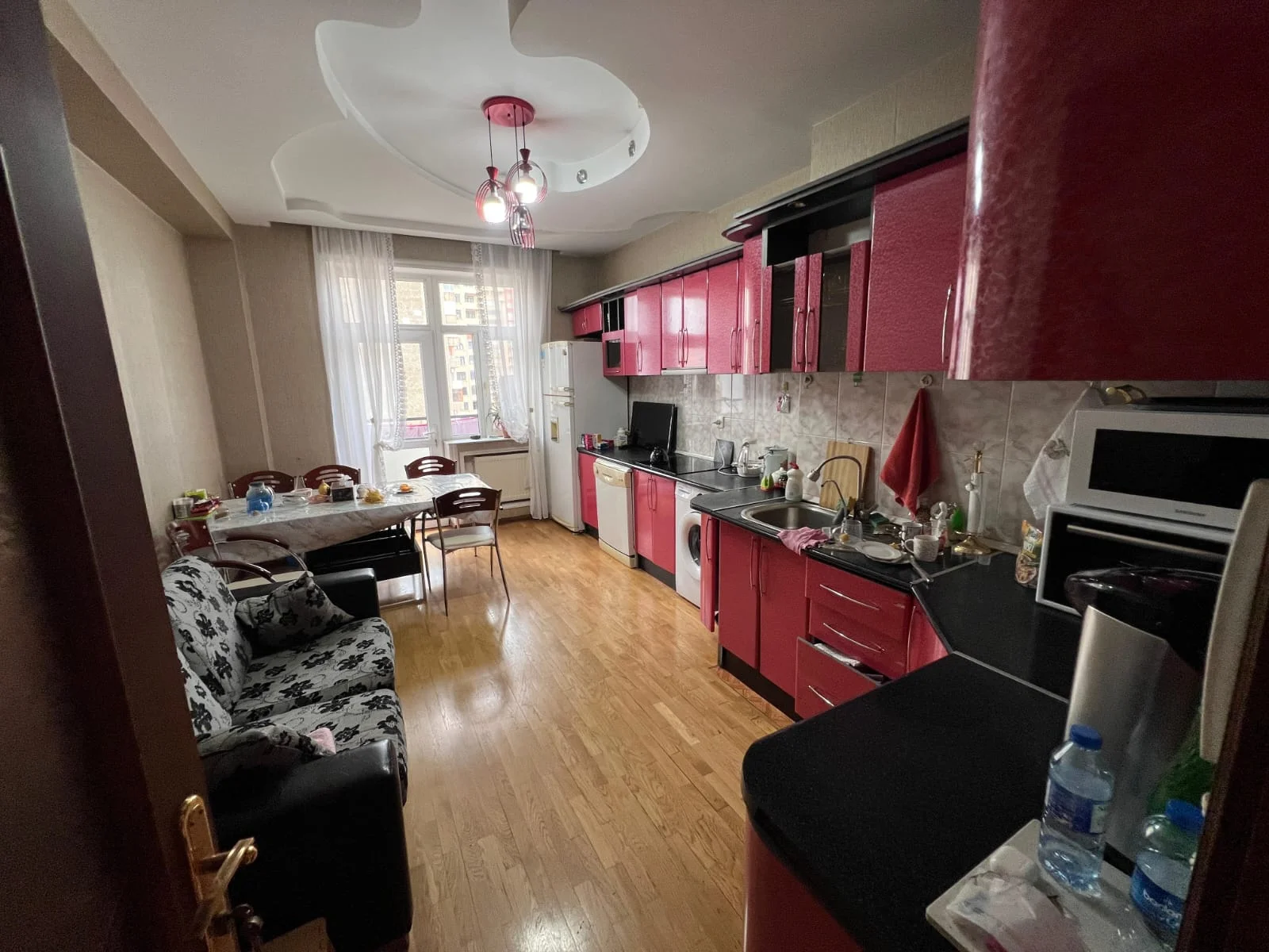 Kirayə 4 otaqlı Mənzil 185 m² Yasamal r.