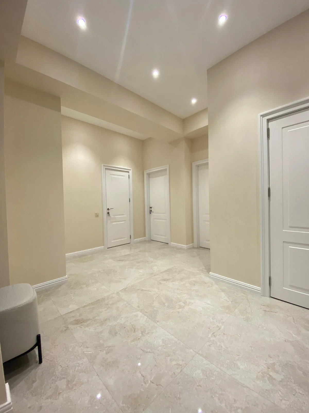 Kirayə 4 otaqlı Mənzil 200 m² Yasamal r. – şəkil 10
