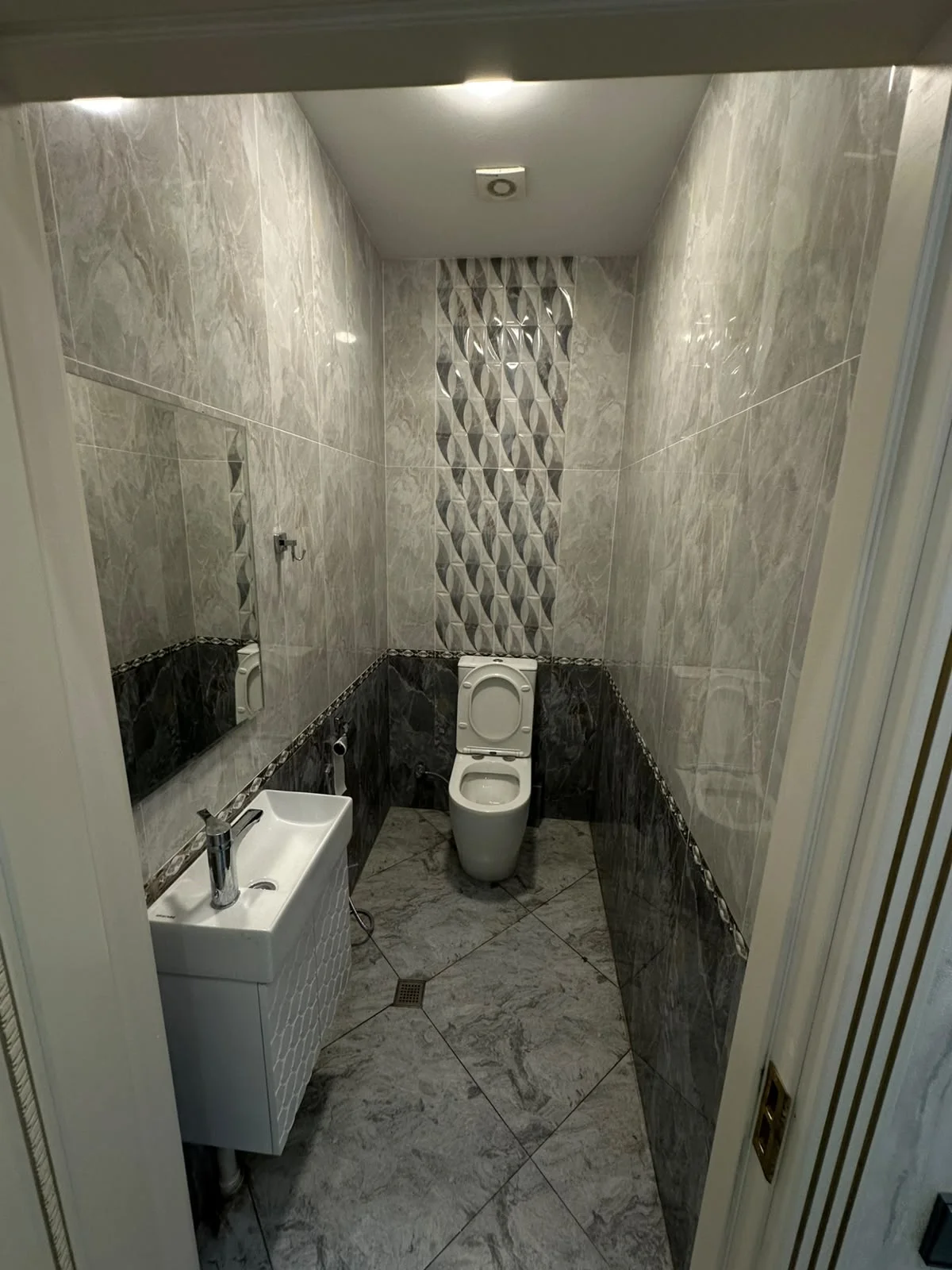 Satılır 3 otaqlı Mənzil 136 m² Nəsimi r.
