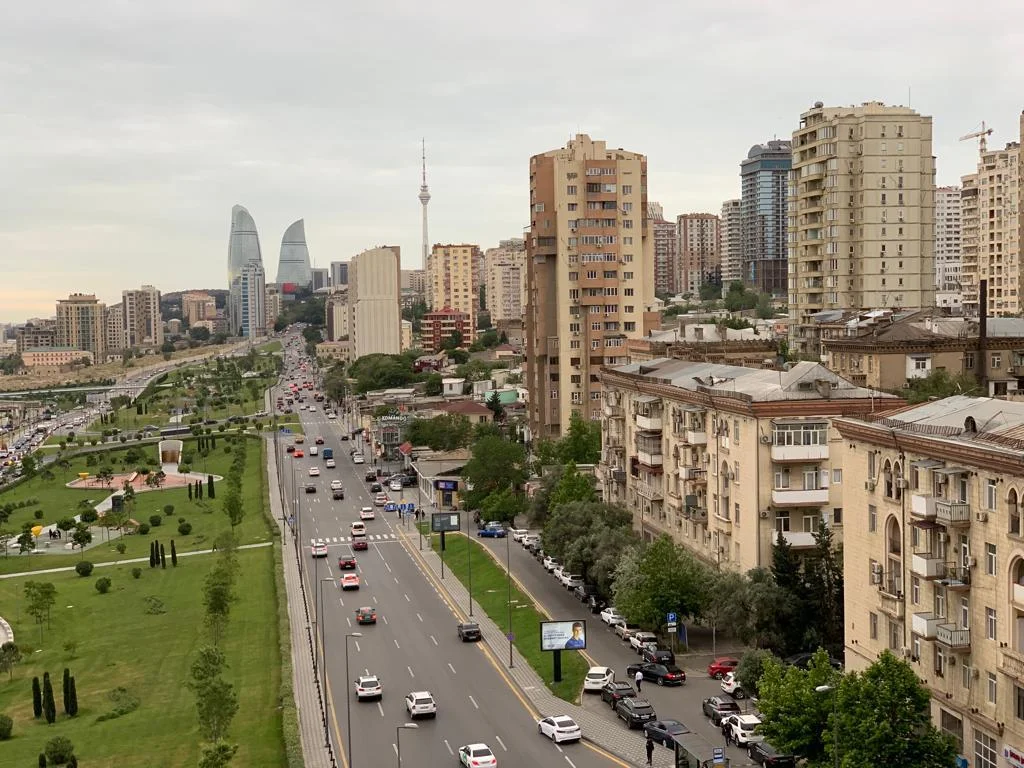 Kirayə 4 otaqlı Mənzil 170 m² Yasamal r. – şəkil 12