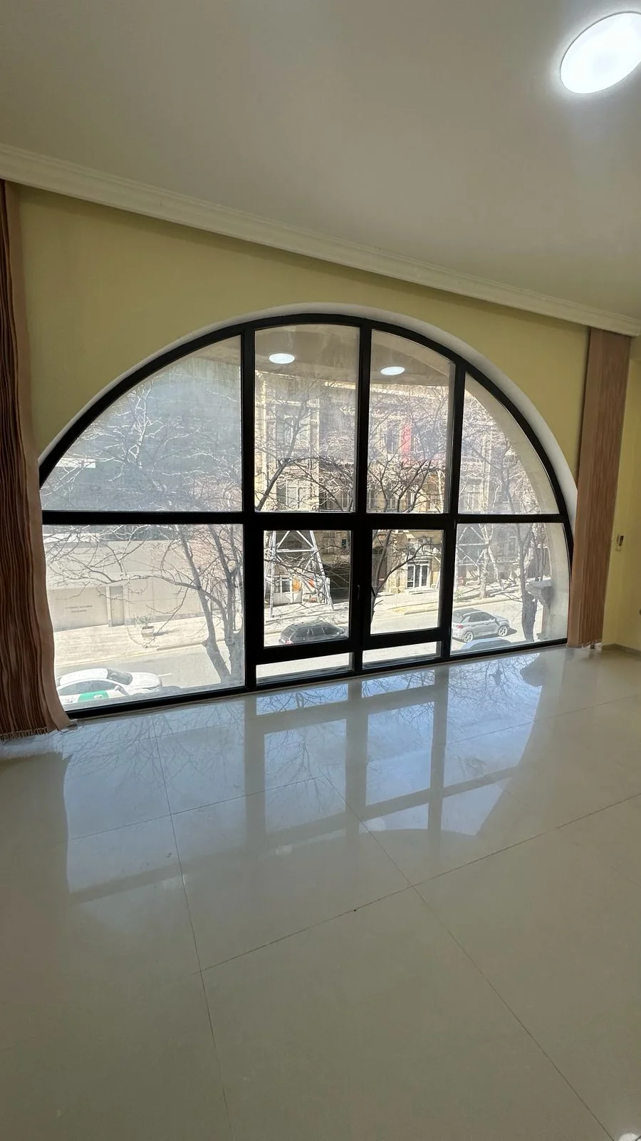 Satılır Obyekt 40 m² Nizami r.