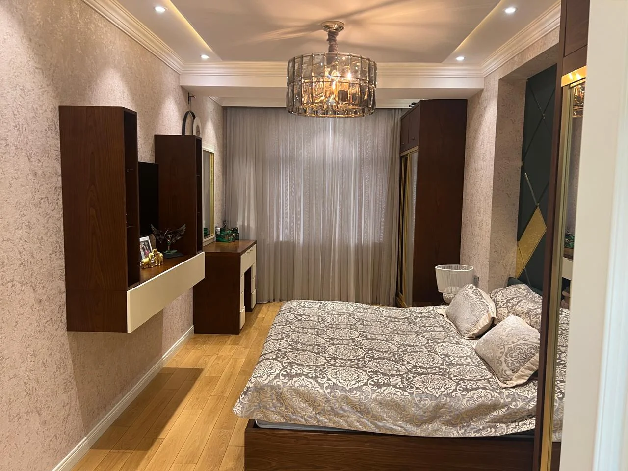 Satılır 4 otaqlı Mənzil 4 m² Nəsimi r.