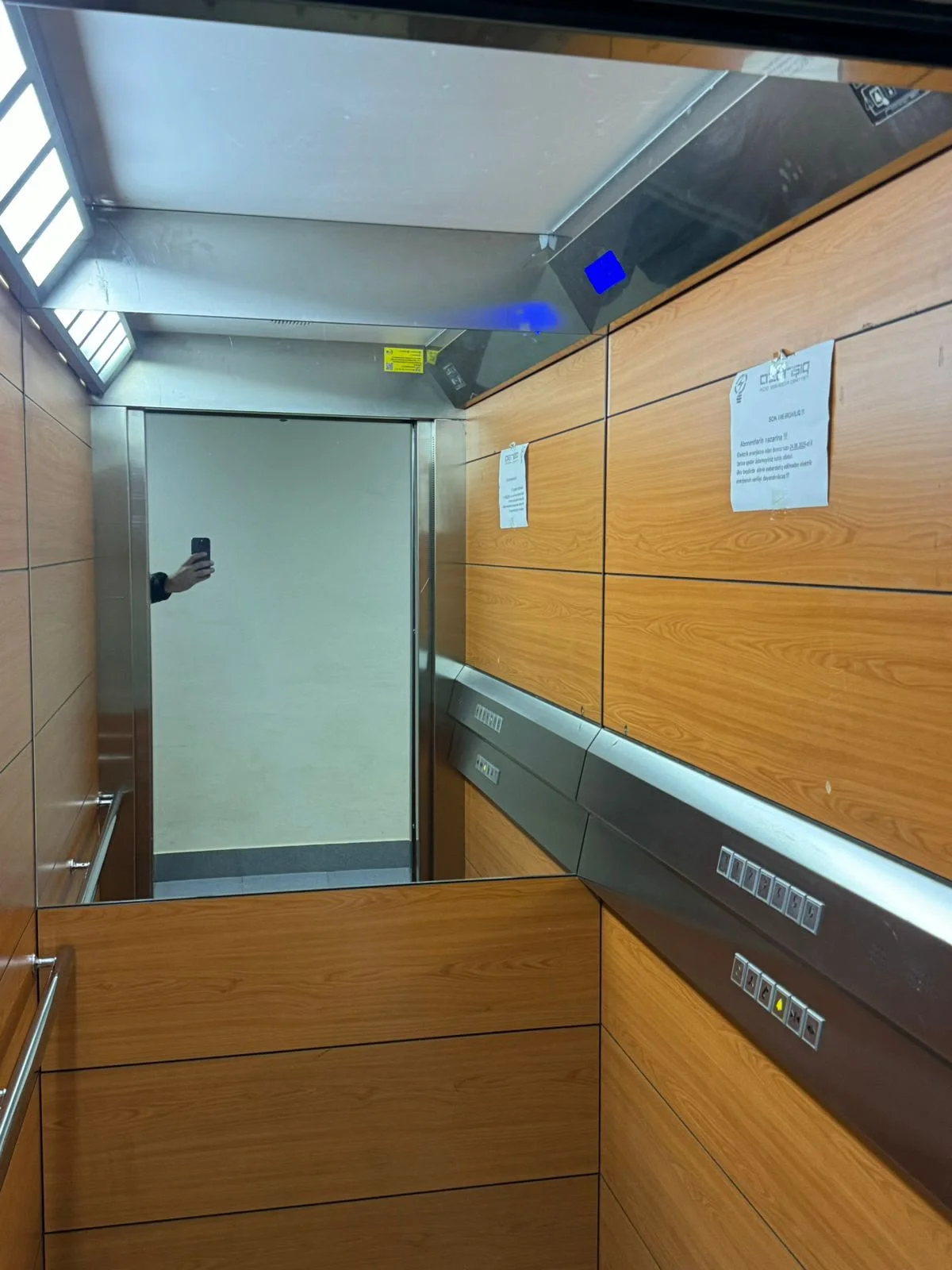 Kirayə 4 otaqlı Mənzil 150 m² Xətai r.