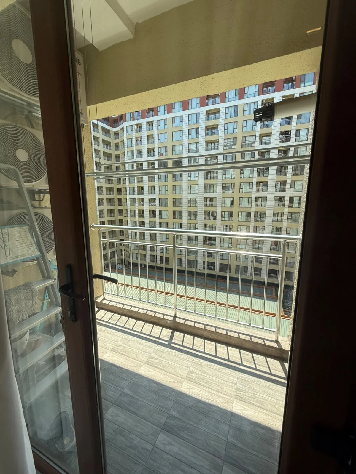 Kirayə 3 otaqlı Mənzil 97 m² Xətai r.