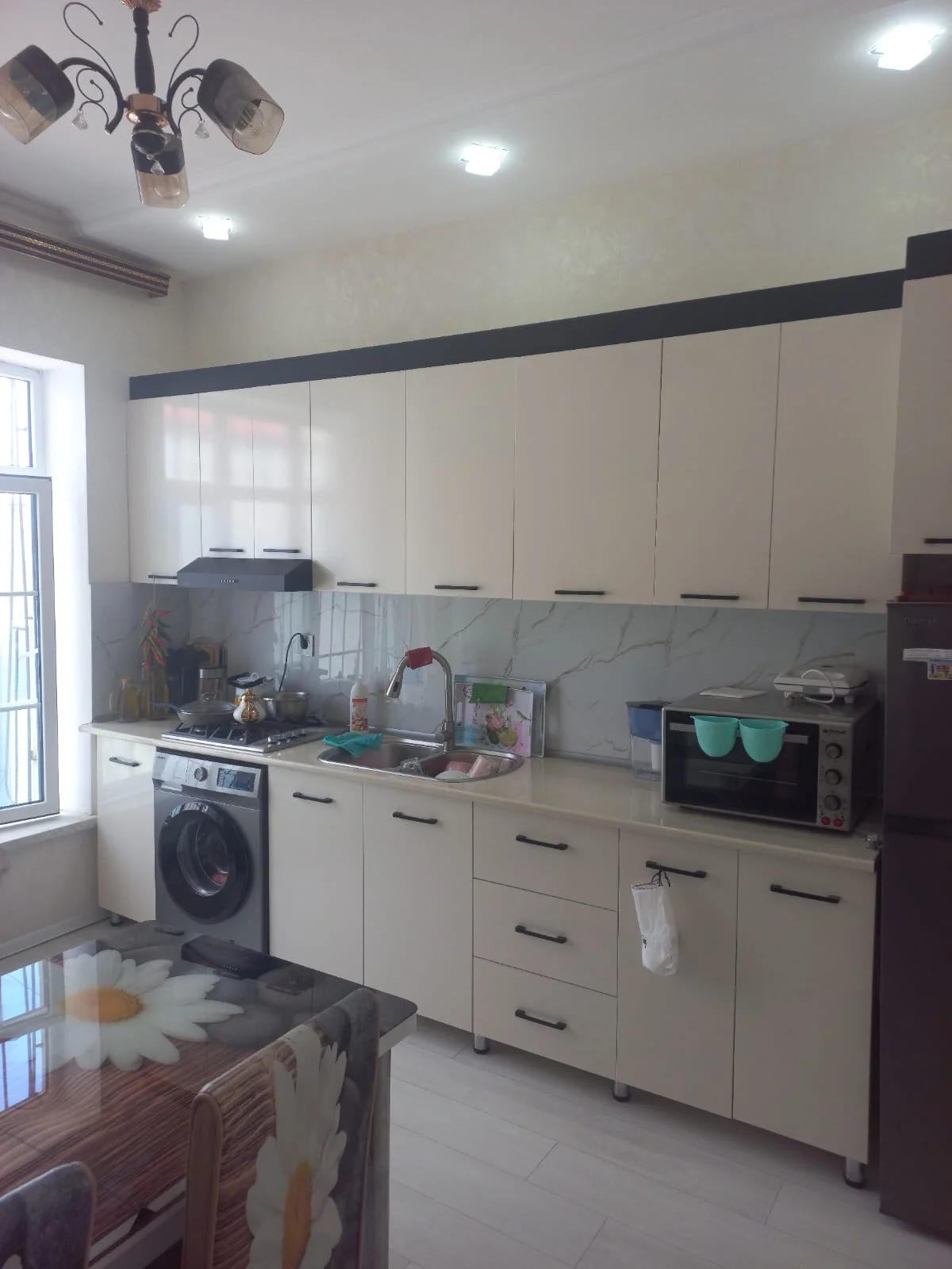Hazır əşyalı yeni tikili həyət evi