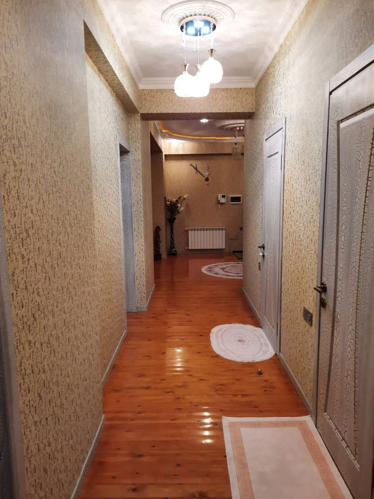 Kirayə 3 otaqlı Mənzil 130 m² Xətai r.