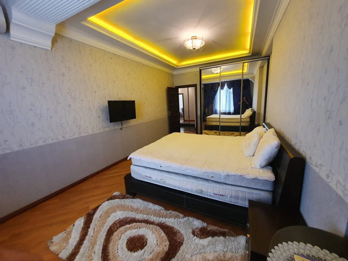 Kirayə 2 otaqlı Mənzil 120 m² Nəsimi r.
