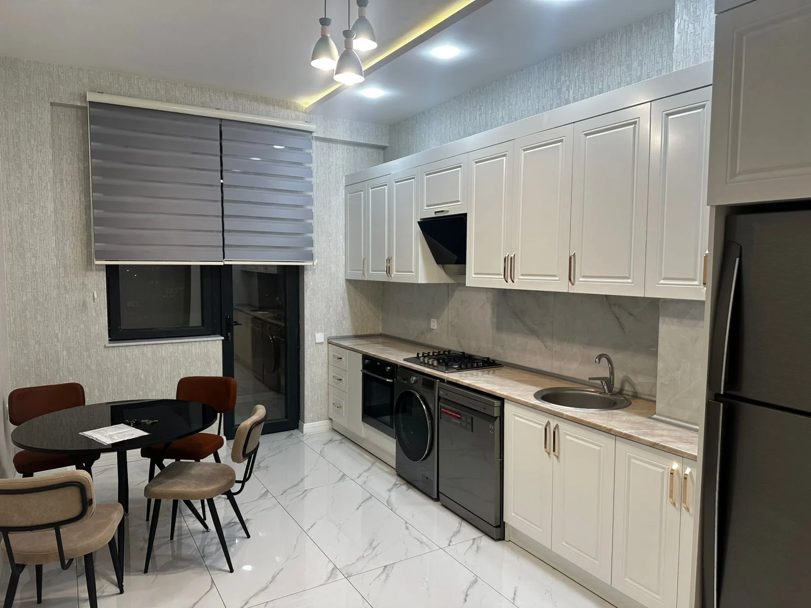 Kirayə 2 otaqlı Mənzil 65 m² Xətai r.