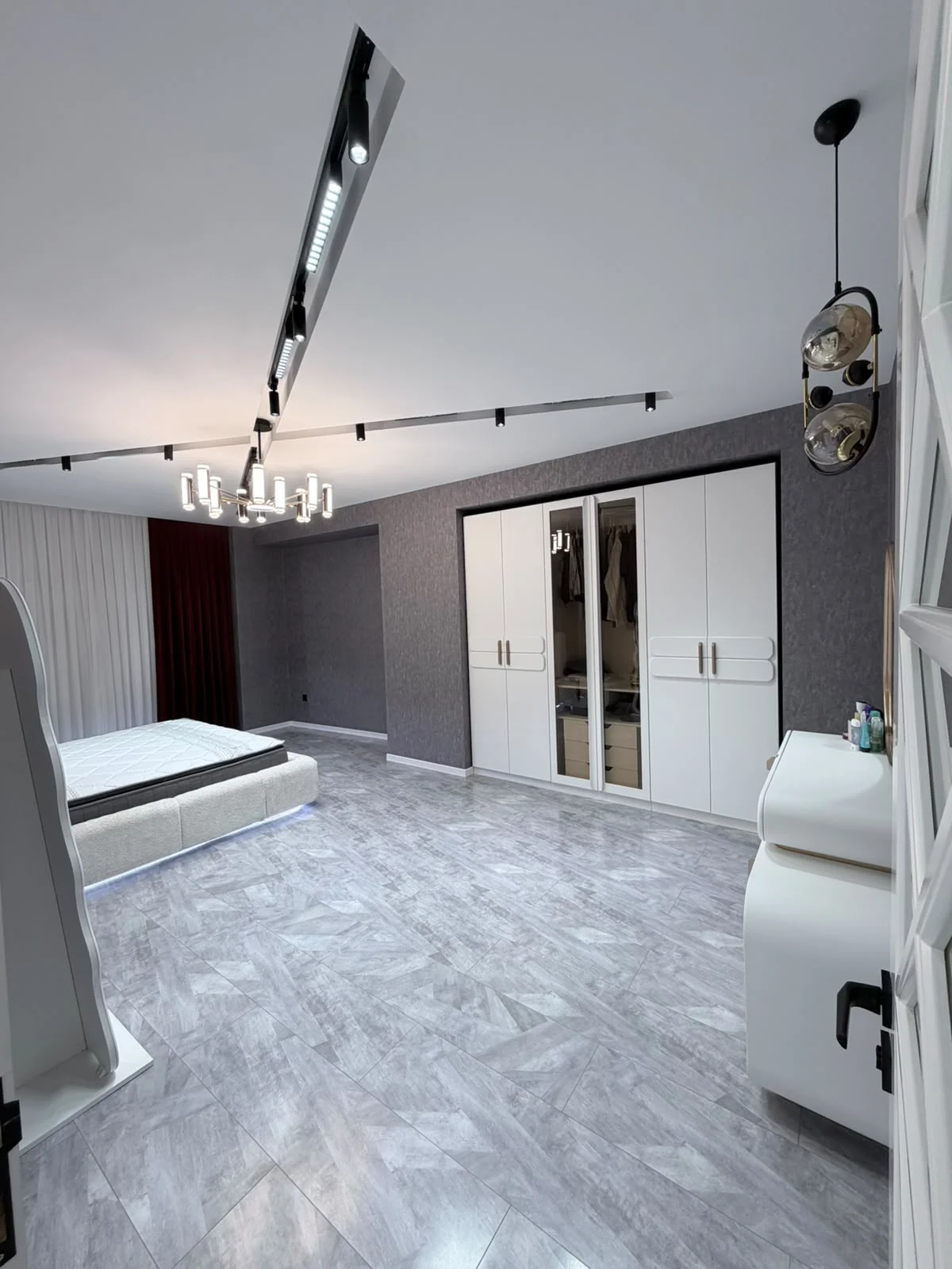 Kirayə 3 otaqlı Mənzil 140 m² Nəsimi r.