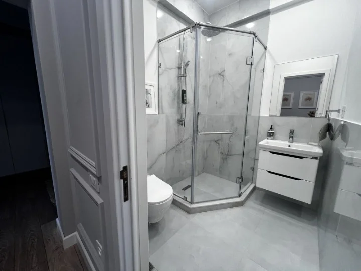Kirayə 3 otaqlı Mənzil 130 m² Səbail r.