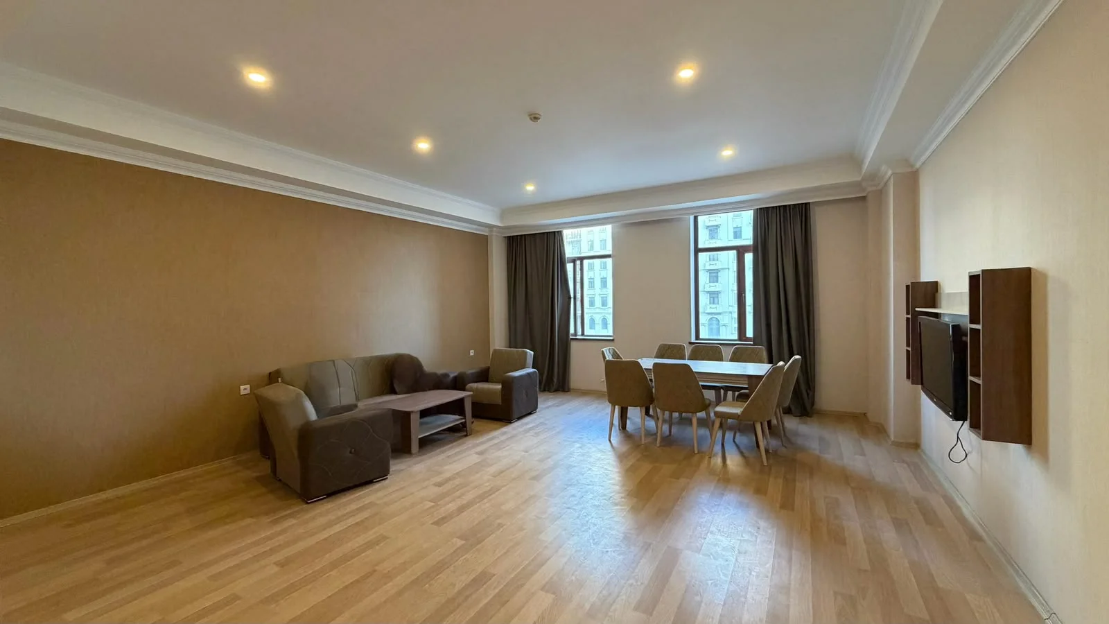 Kirayə 2 otaqlı Mənzil 125 m² Nizami r.