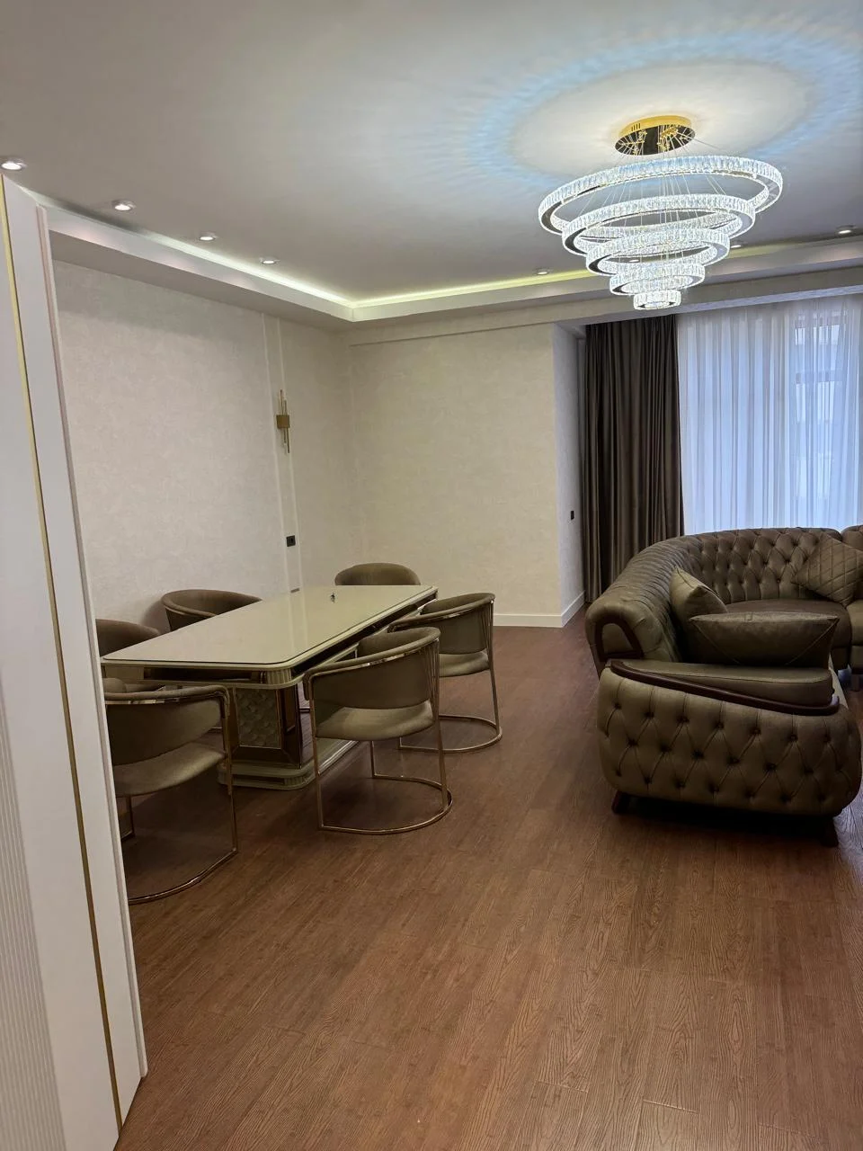 Kirayə 3 otaqlı Mənzil 140 m² Xətai r. – şəkil 4