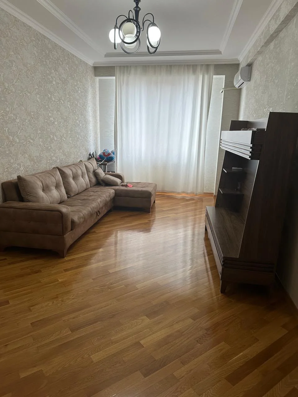 Kirayə 2 otaqlı Mənzil 75 m² Yasamal r. İnşaatçılar m. – şəkil 2