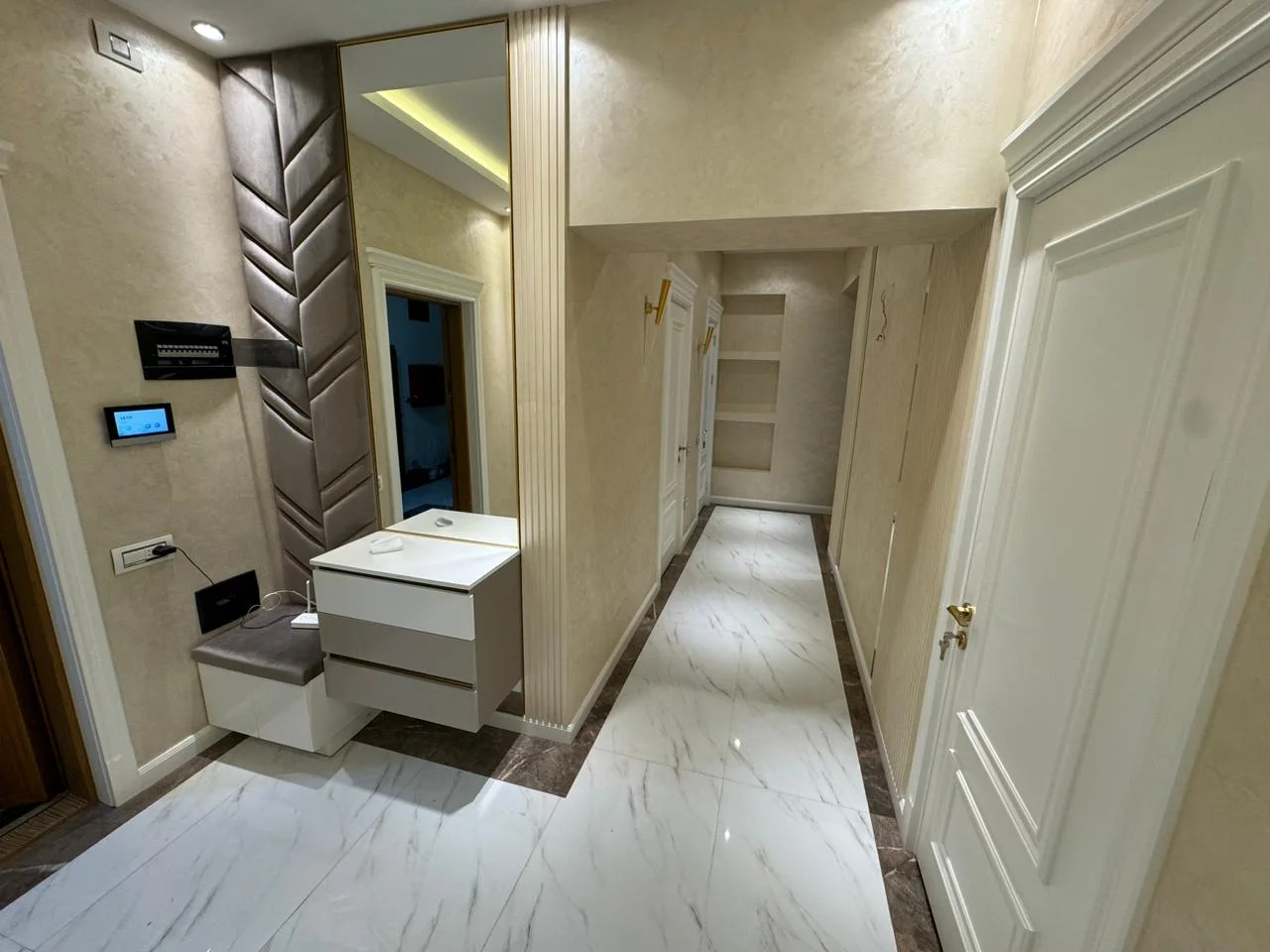 Kirayə 3 otaqlı Mənzil 110 m² Nərimanov r.