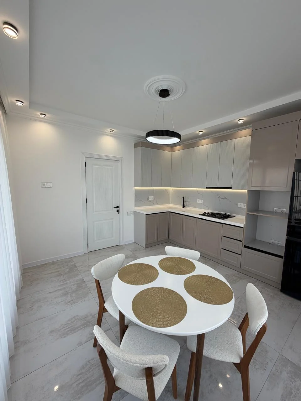 Satılır 6 otaqlı Həyət evi / Bağ evi 200 m² Sabunçu r. Bilgəh q. Koroğlu m. – şəkil 3