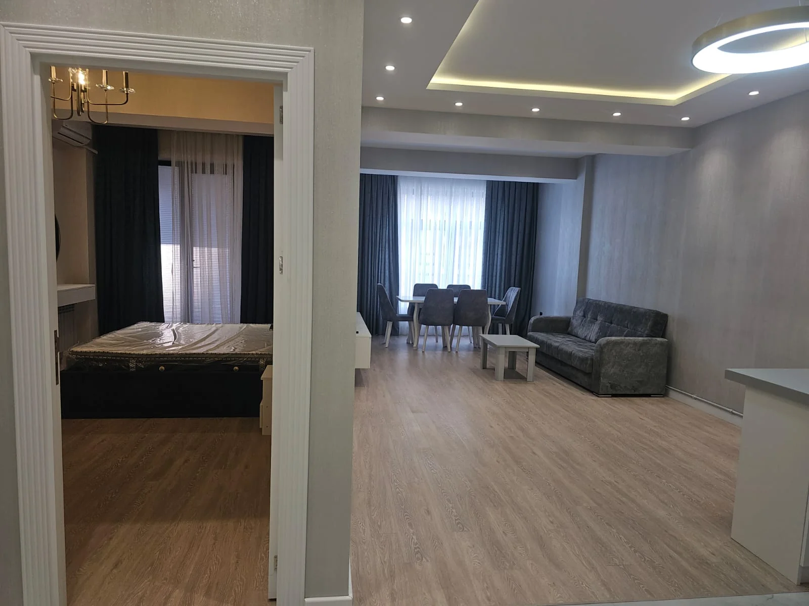 Kirayə 2 otaqlı Mənzil 80 m² Xətai r.