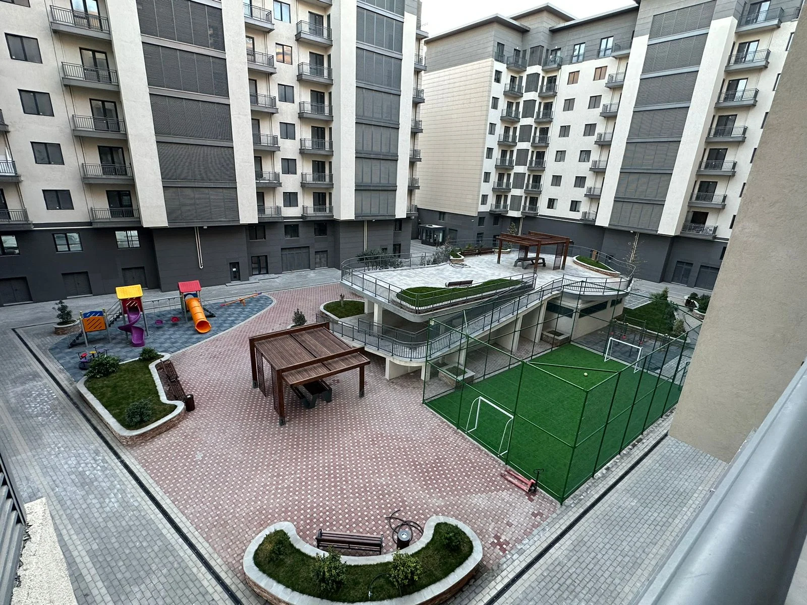Kirayə 3 otaqlı Mənzil 120 m² Xətai r.