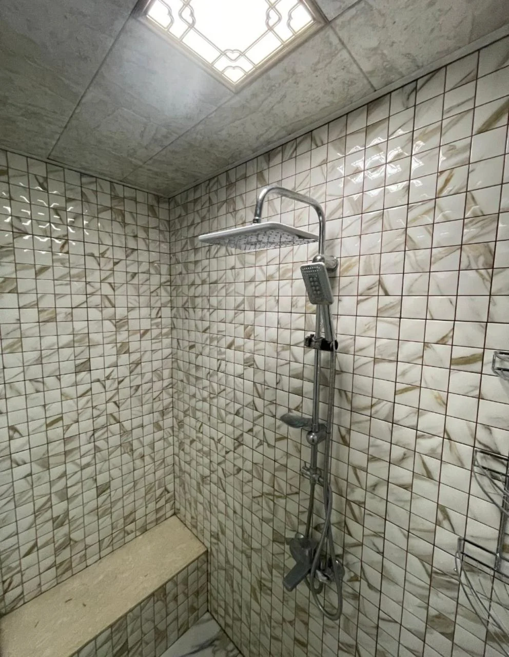 Kirayə 3 otaqlı Mənzil 100 m² Xətai r.