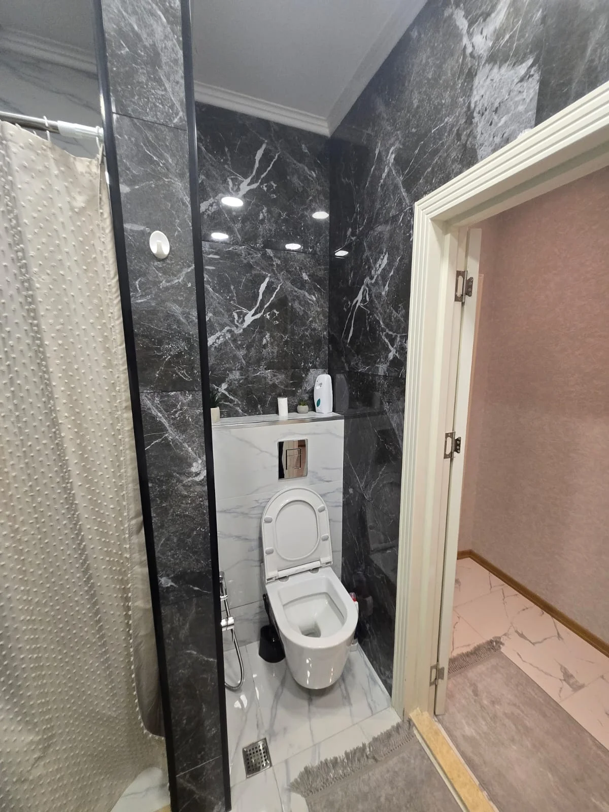Kirayə 2 otaqlı Mənzil 80 m² Səbail r.