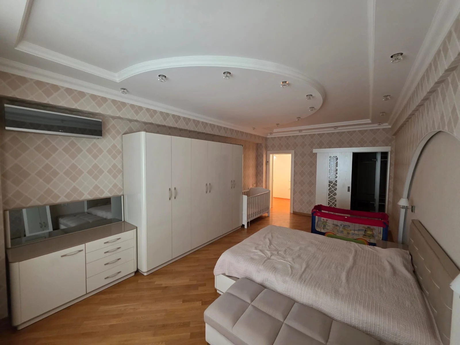 For rent 5-room Apartment 260 m² Nəsimi dist. 28 May metro – şəkil 5