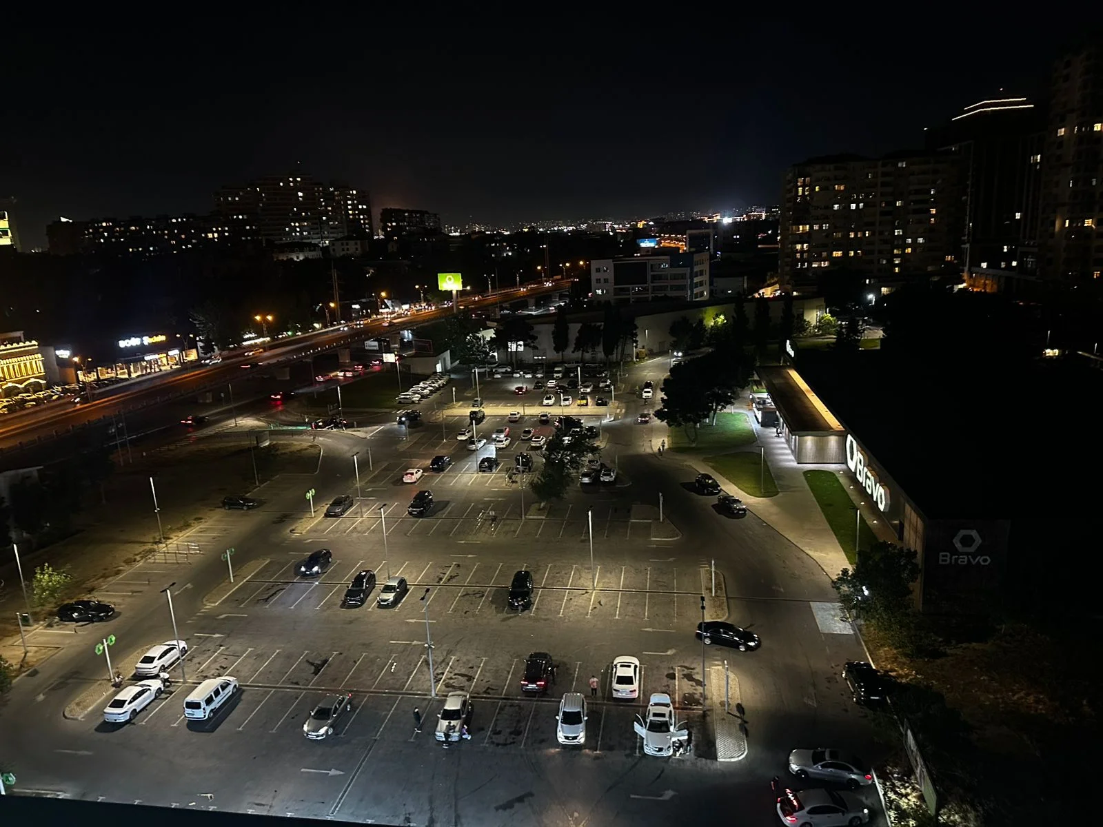 Kirayə 2 otaqlı Mənzil 65 m² Xətai r.