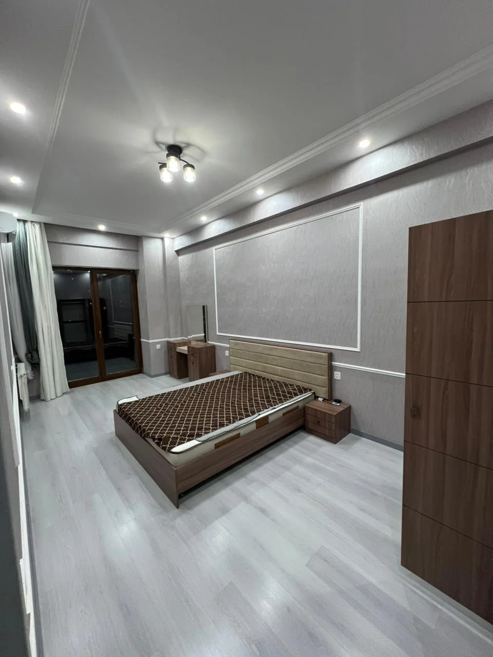 Kirayə 4 otaqlı Mənzil 180 m² Yasamal r. – şəkil 18