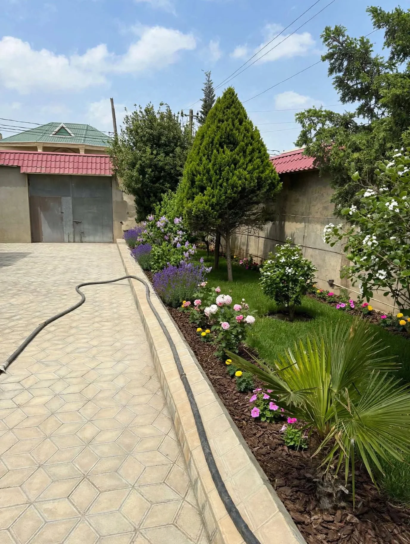 Satılır 9 otaqlı Həyət evi / Bağ evi 310 m² Binəqədi r.