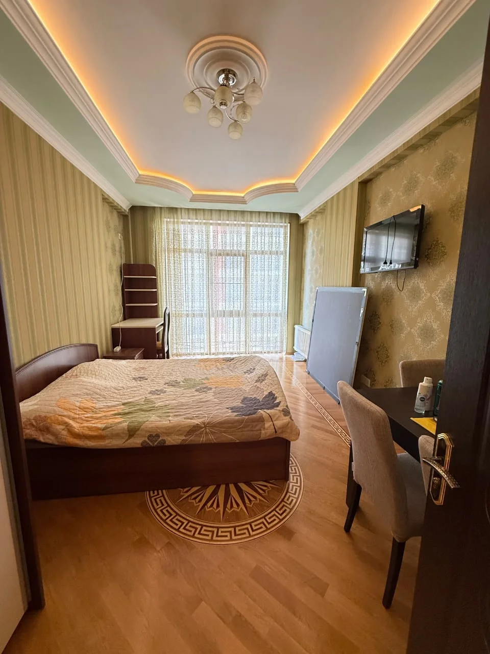 Kirayə 3 otaqlı Mənzil 130 m² Nərimanov r.