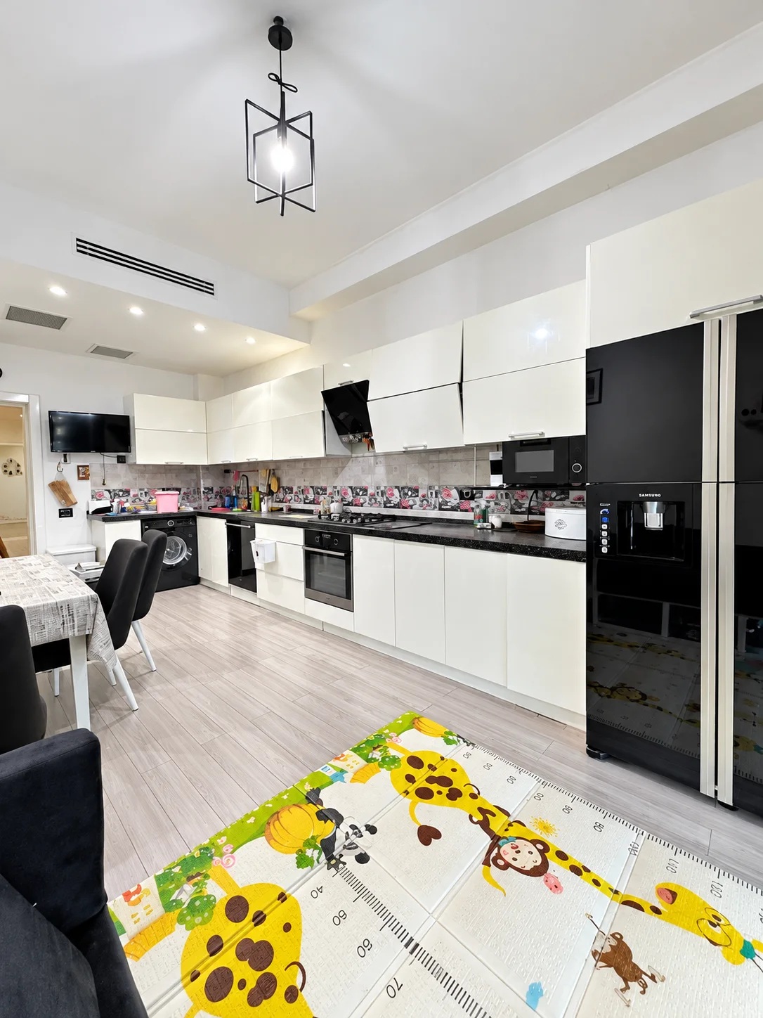 Kirayə 4 otaqlı Mənzil 220 m² Yasamal r. – şəkil 6