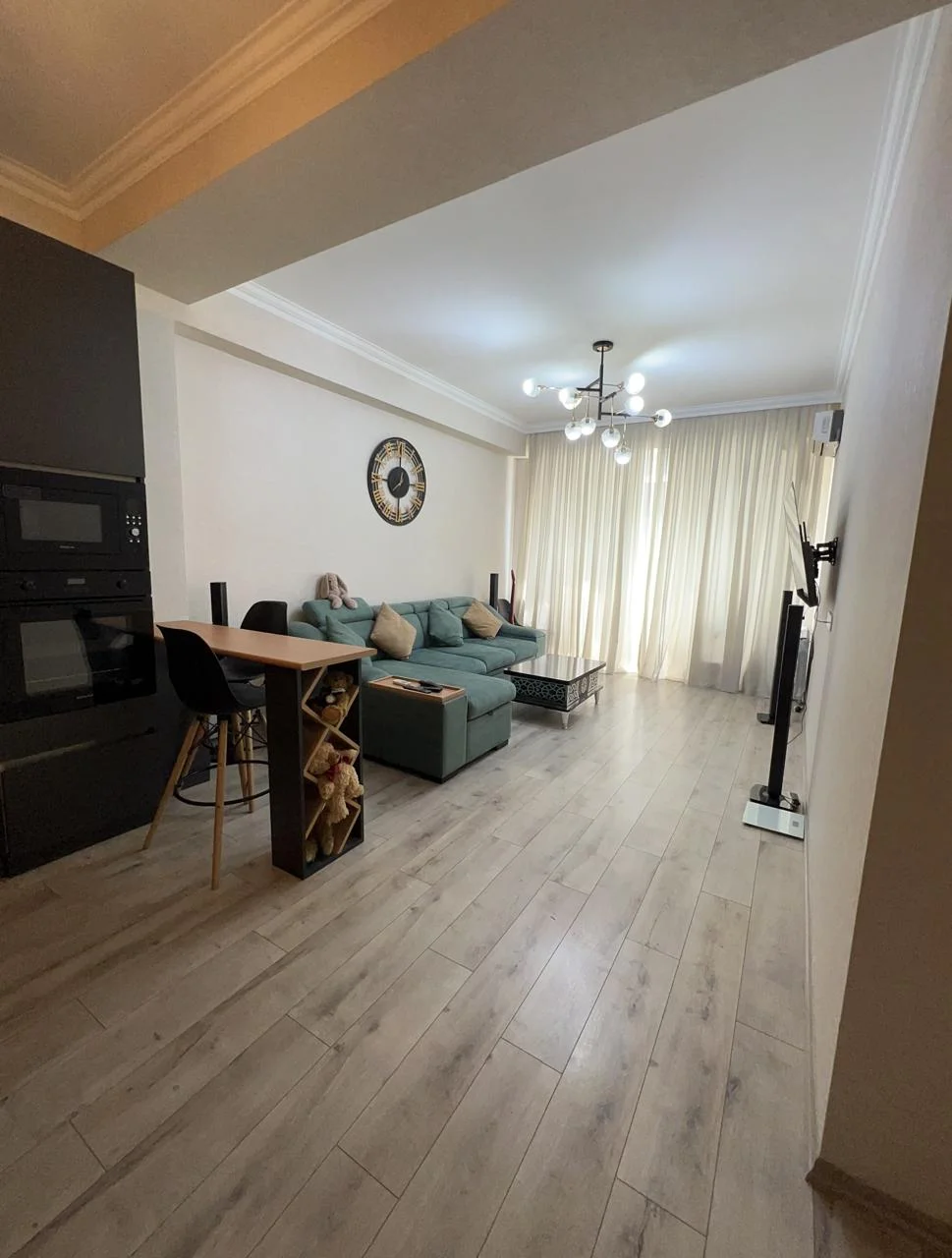 Kirayə 3 otaqlı Mənzil 112 m² Yasamal r.