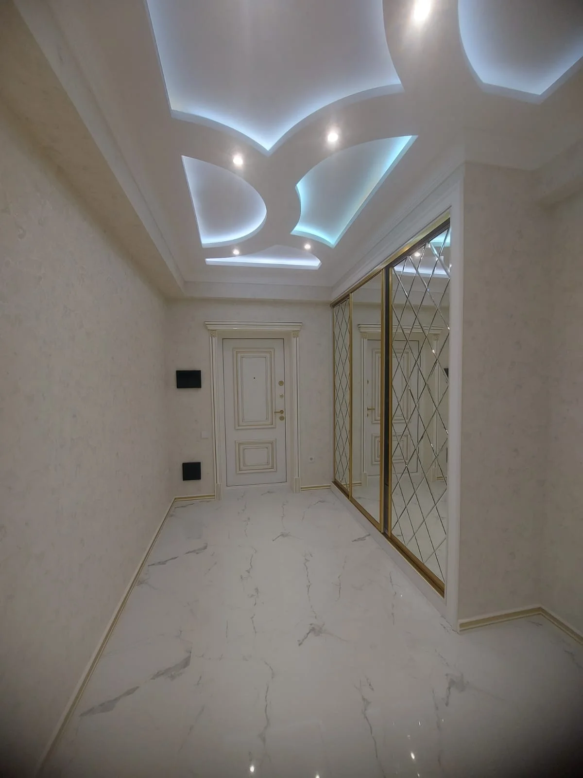 Kirayə 3 otaqlı Mənzil 103 m² Yasamal r. İnşaatçılar m. – şəkil 19