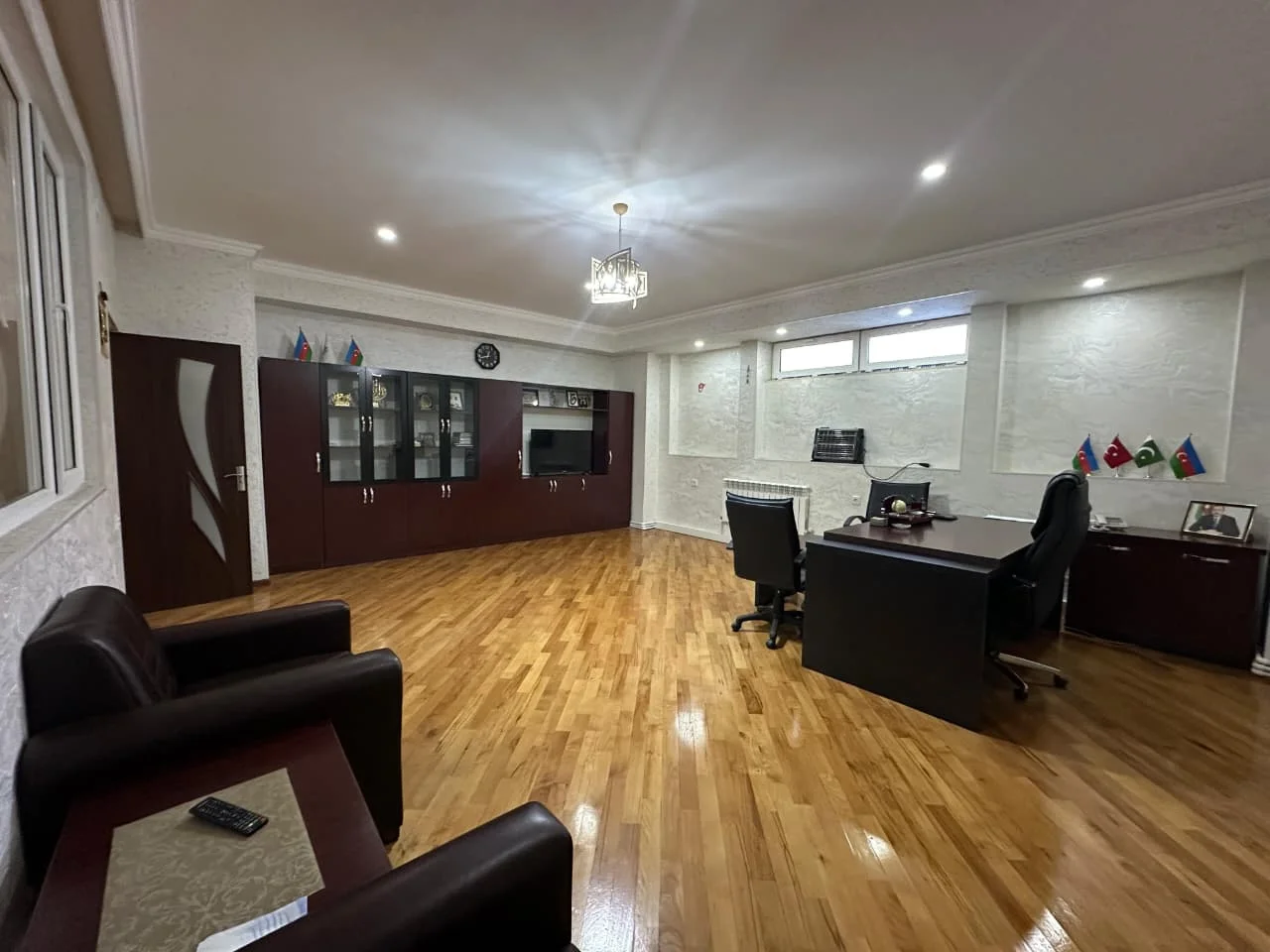 Kirayə 3 otaqlı Ofis 102 m² Binəqədi r.