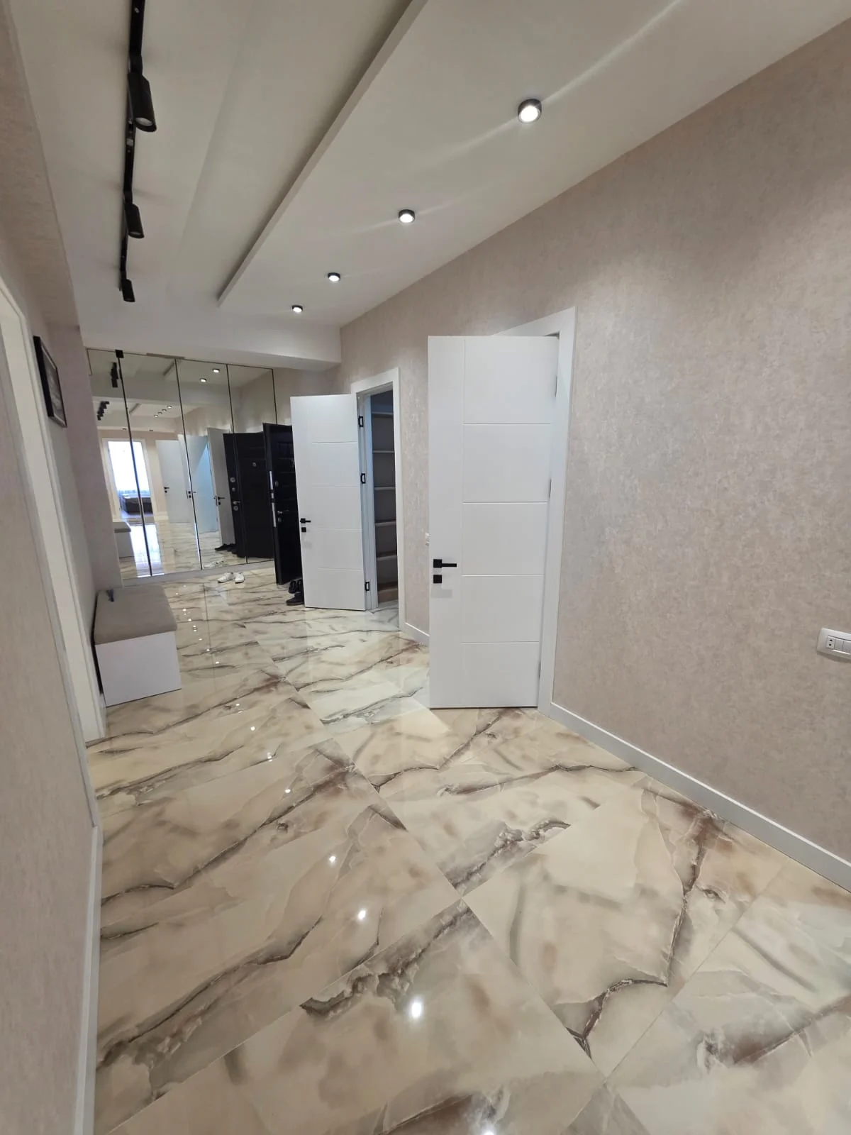 Kirayə 4 otaqlı Mənzil 190 m² Nəsimi r. – şəkil 16
