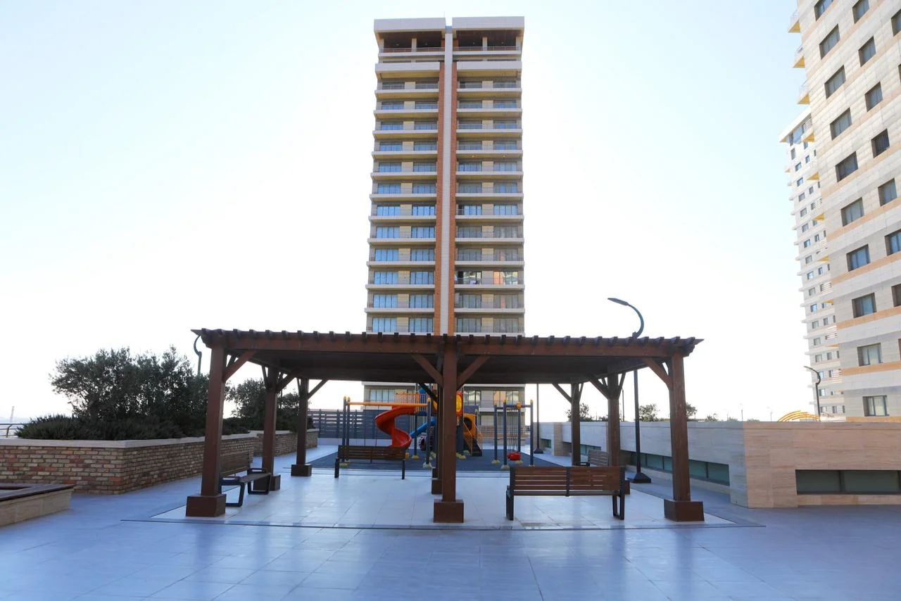 Kirayə 4 otaqlı Mənzil 200 m² Xətai r. Ağ şəhər q. – şəkil 2