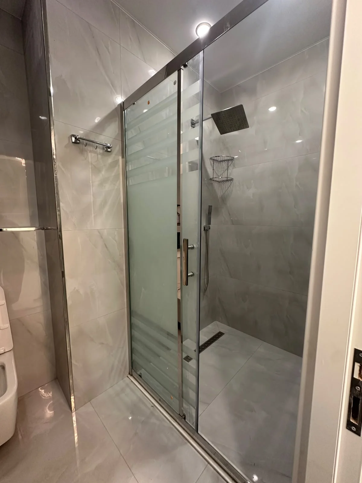 Kirayə 2 otaqlı Mənzil 112 m² Binəqədi r.