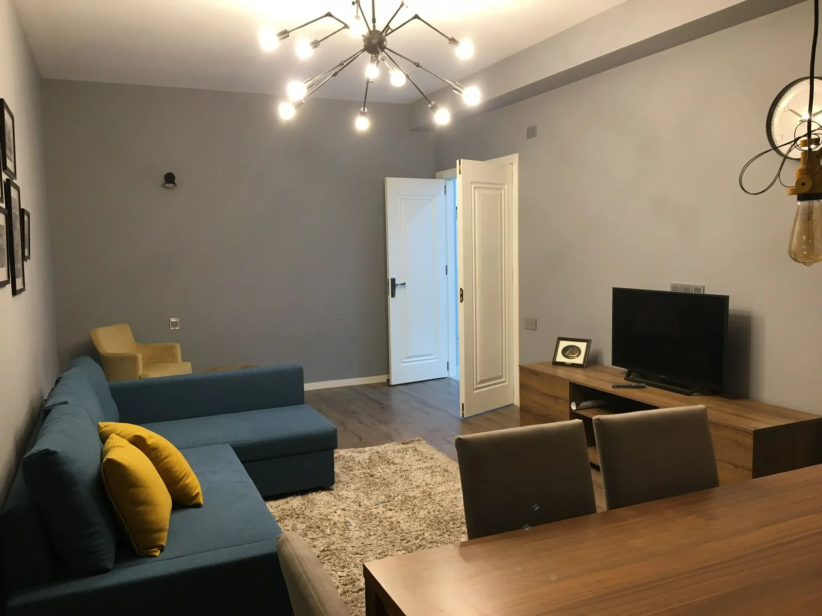 Kirayə 2 otaqlı Mənzil 85 m² Nəsimi r.