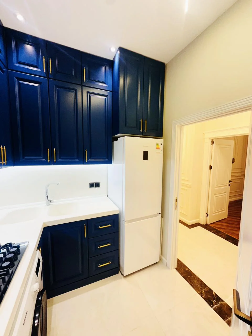 Satılır 2 otaqlı Mənzil 61 m² Nərimanov r. – şəkil 4