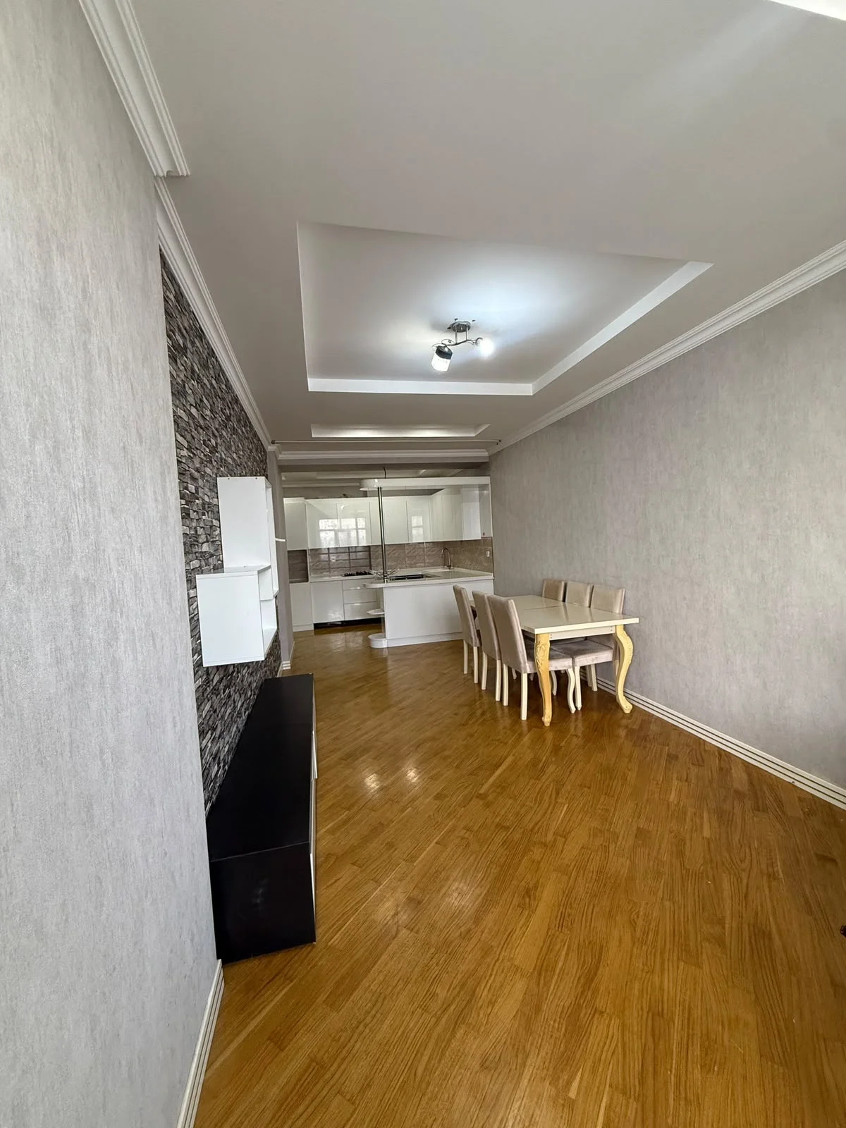 Kirayə 4 otaqlı Mənzil 150 m² Yasamal r. Yeni Yasamal q. İnşaatçılar m. – şəkil 3