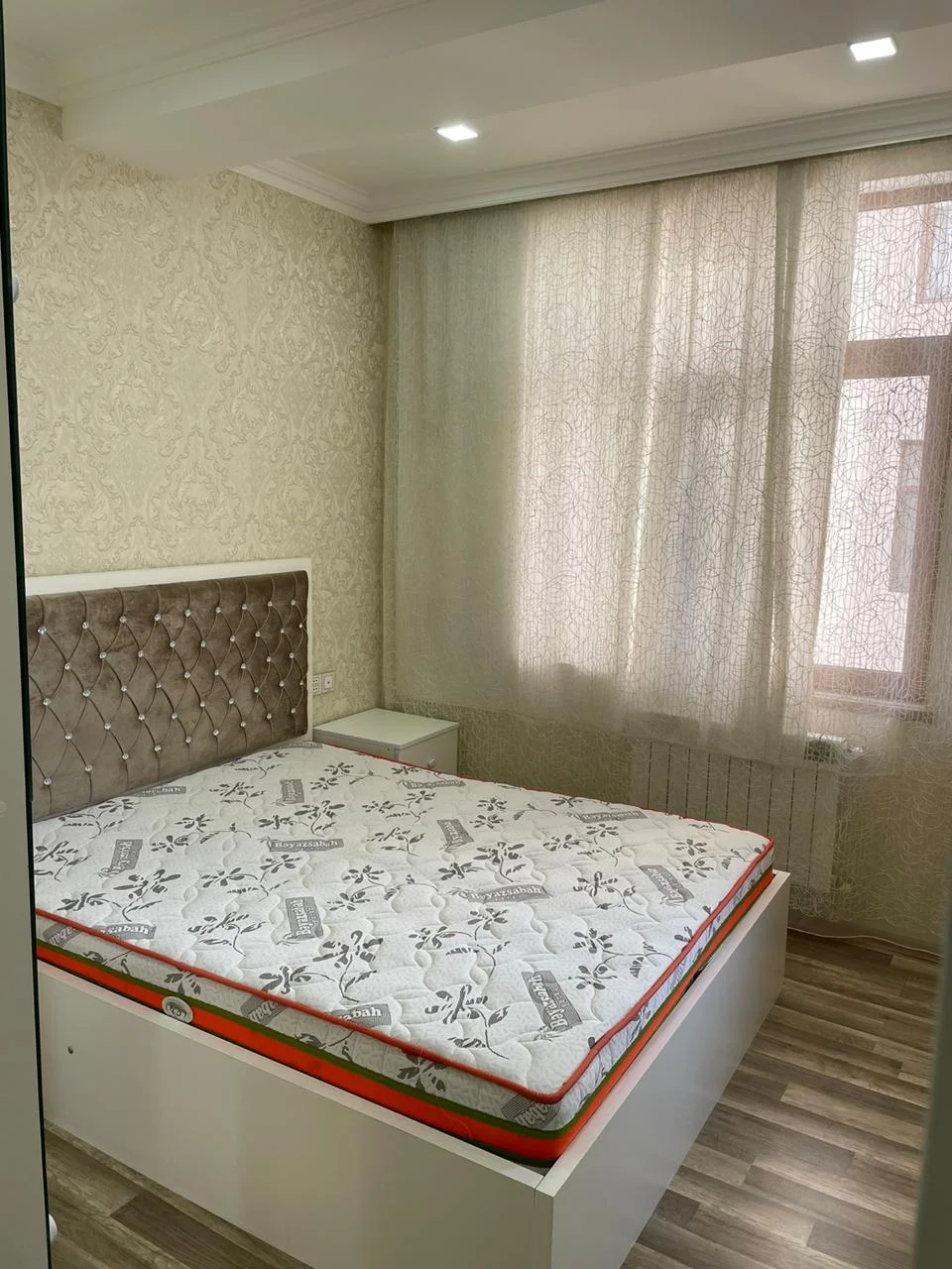 Kirayə 2 otaqlı Mənzil 70 m² Sabunçu r. Bakıxanov q. Neftçilər m. – şəkil 6