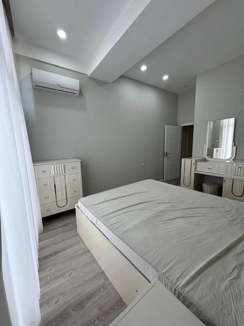 Kirayə 2 otaqlı Mənzil 70 m² Nərimanov r.