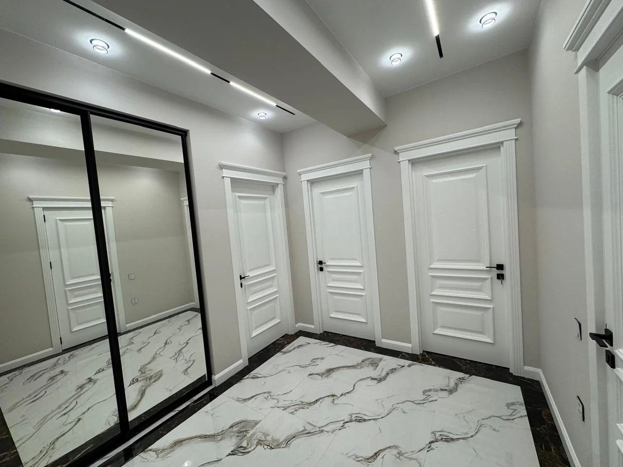 Kirayə 3 otaqlı Mənzil 110 m² Xətai r.