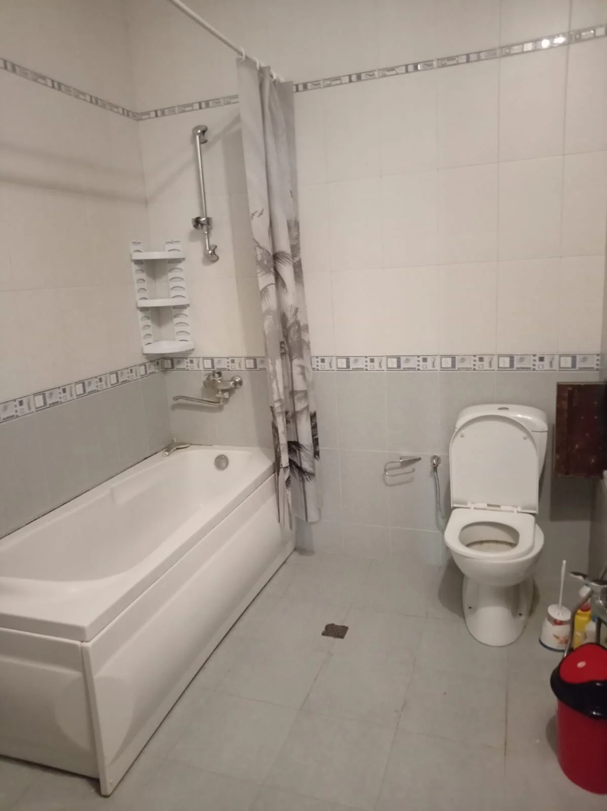 Kirayə 3 otaqlı Mənzil 120 m² Nəsimi r. 28 May m. – şəkil 2