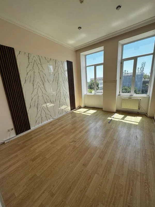Kirayə 5 otaqlı Ofis 140 m² Səbail r.