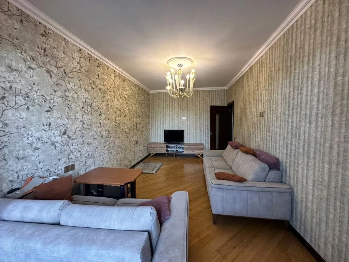 Satılır 5 otaqlı Mənzil 120 m² Xətai r.