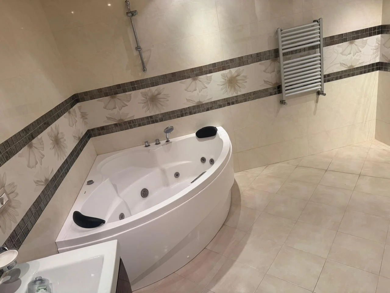 Kirayə 3 otaqlı Mənzil 250 m² Xətai r. Ağ şəhər q. Şah İsmayıl Xətai m. – şəkil 5