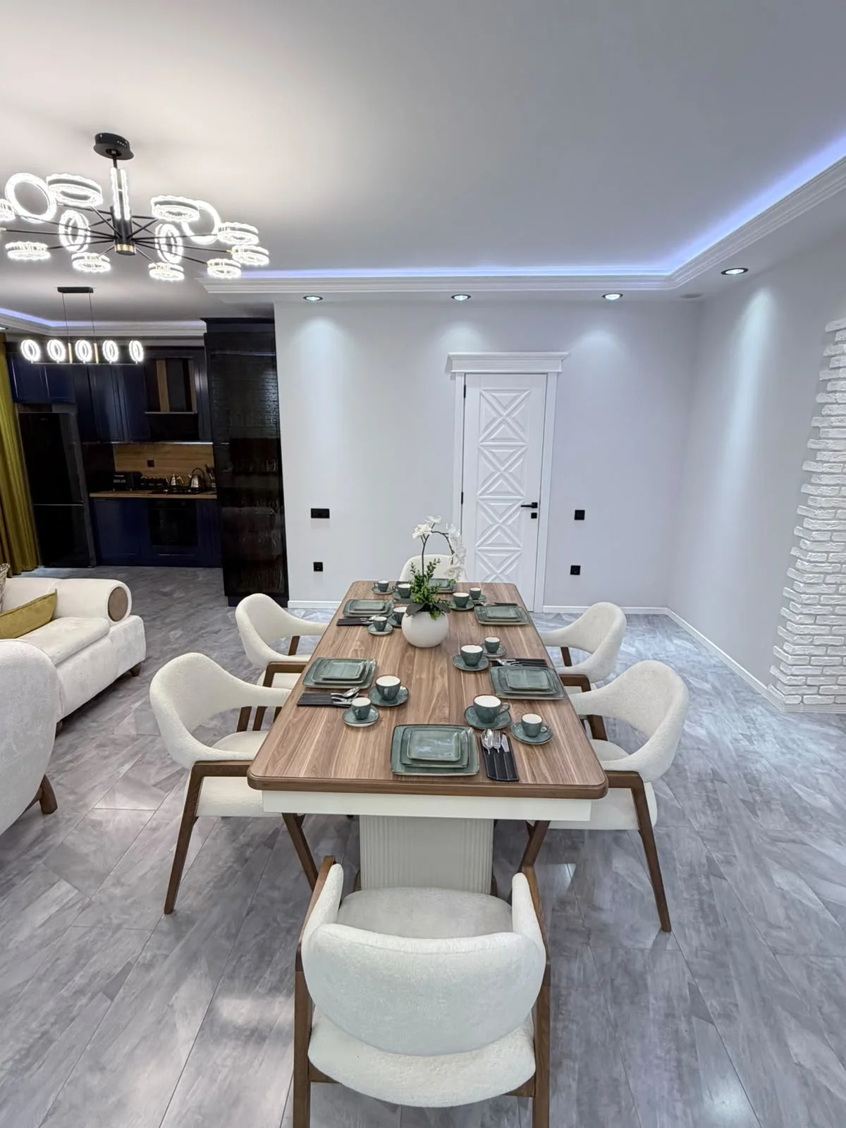 Kirayə 3 otaqlı Mənzil 140 m² Nəsimi r.