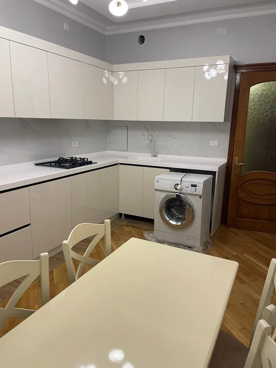 Kirayə 2 otaqlı Mənzil 91 m² Nərimanov r. – şəkil 16