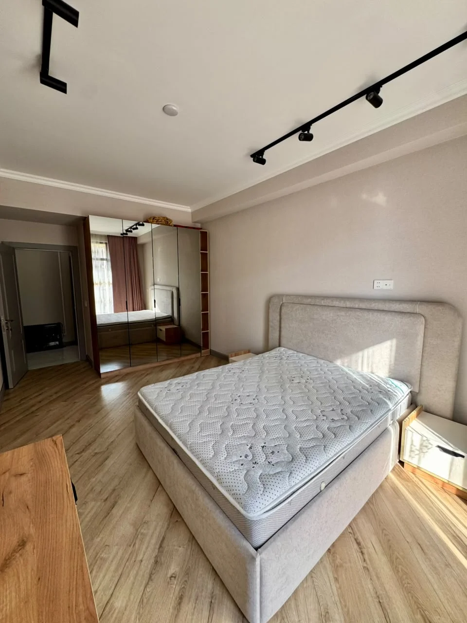 Kirayə 2 otaqlı Mənzil 68 m² Binəqədi r.