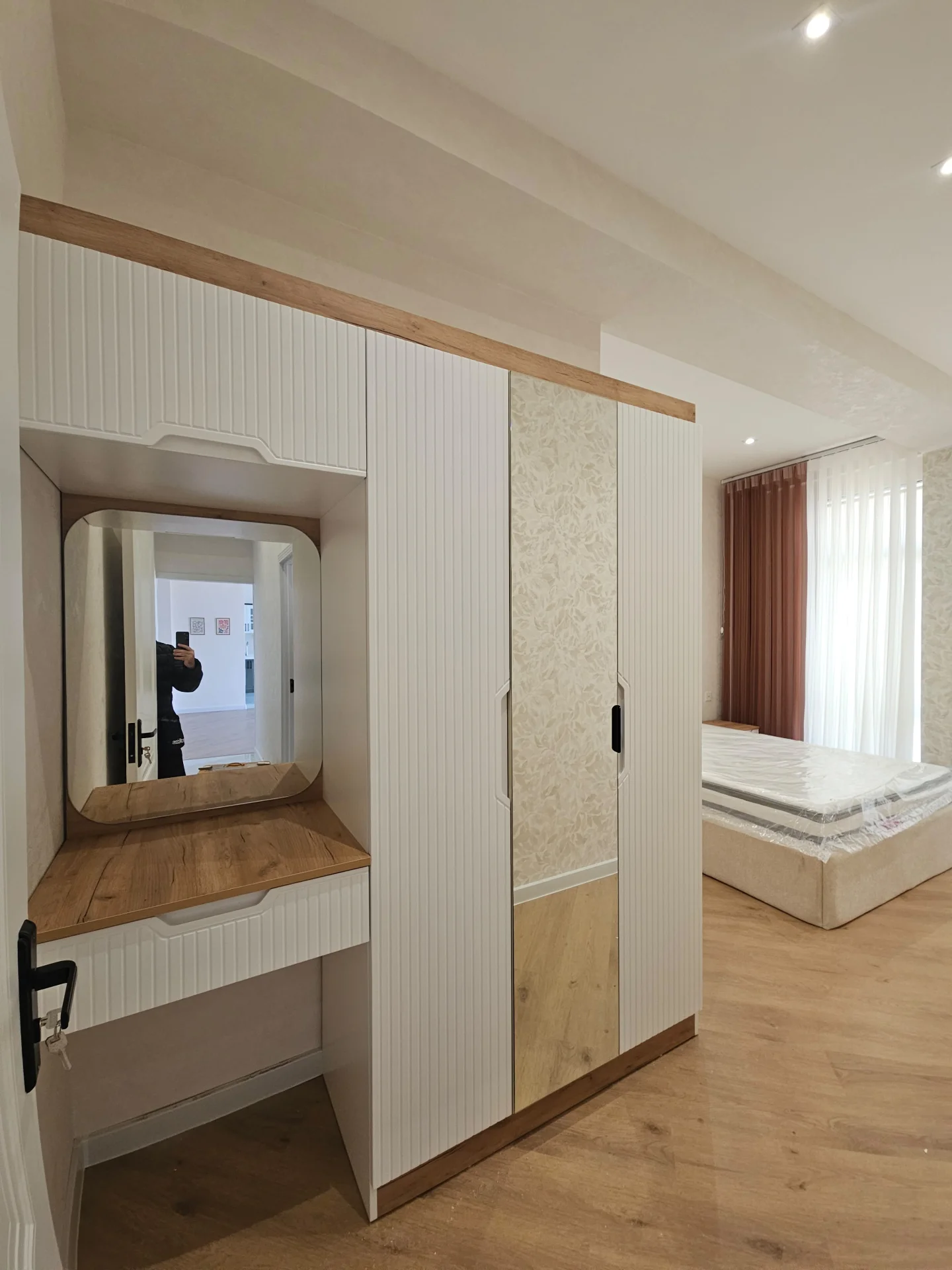 Satılır 3 otaqlı Mənzil 125 m² Səbail r. Badamdar q. – şəkil 4